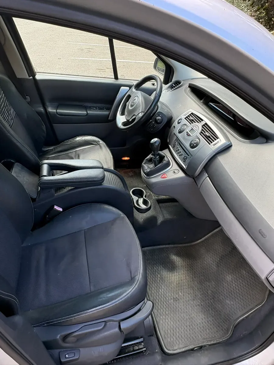 Renault Scenic 2008 photo 2