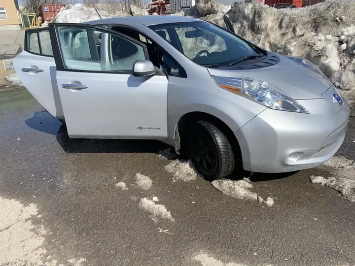 Nissan Leaf 2014 photo 3