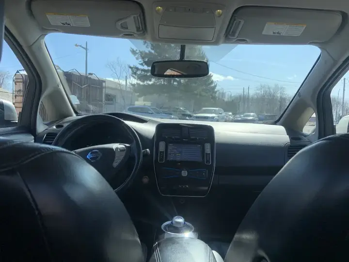 Nissan Leaf 2014 photo 5