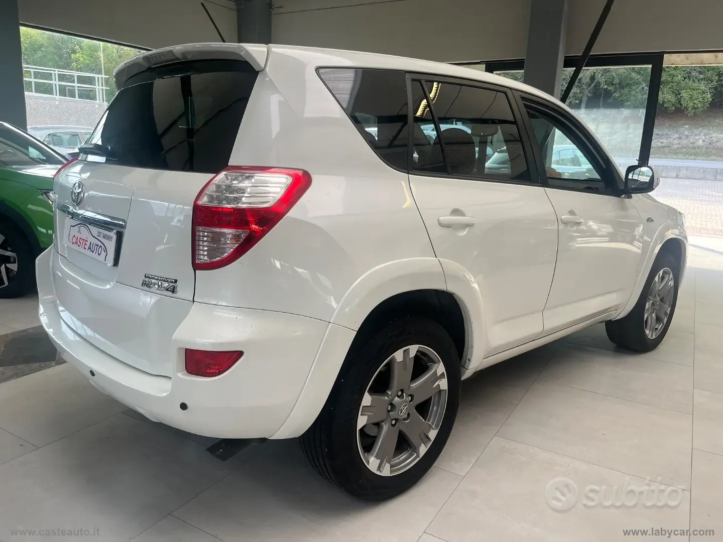 Toyota Rav4 2010 photo 4