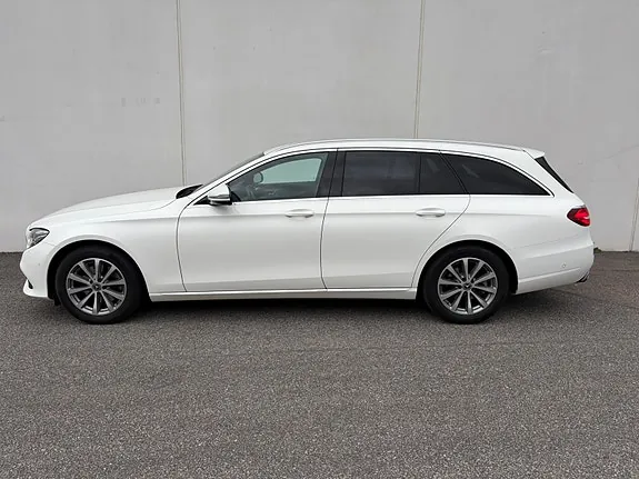 Mercedes-Benz E220 2018 photo 4