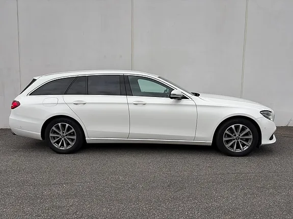 Mercedes-Benz E220 2018 photo 3