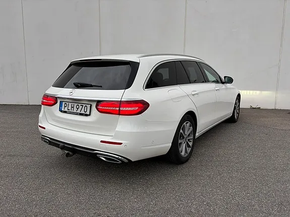 Mercedes-Benz E220 2018 photo 2