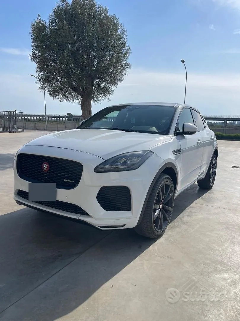 Jaguar E-Pace 2019 photo 4