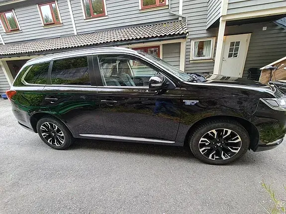 Mitsubishi Outlander 2016 photo 4