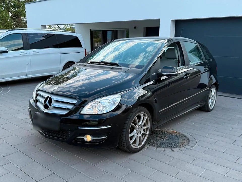 Mercedes-Benz B170