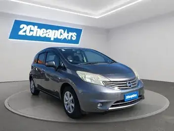 Nissan Note 2013 photo 4