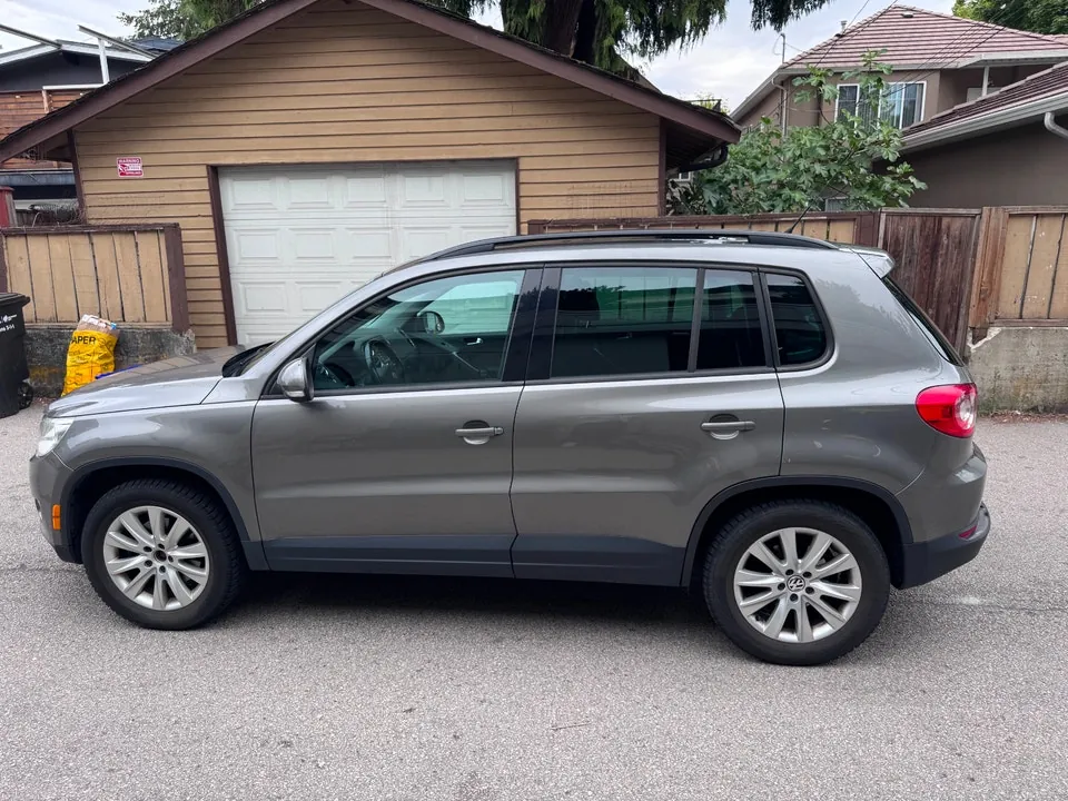 Volkswagen Tiguan 2009 photo 2