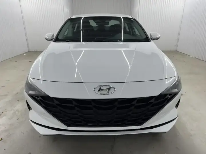 Hyundai Elantra 2023 photo 3