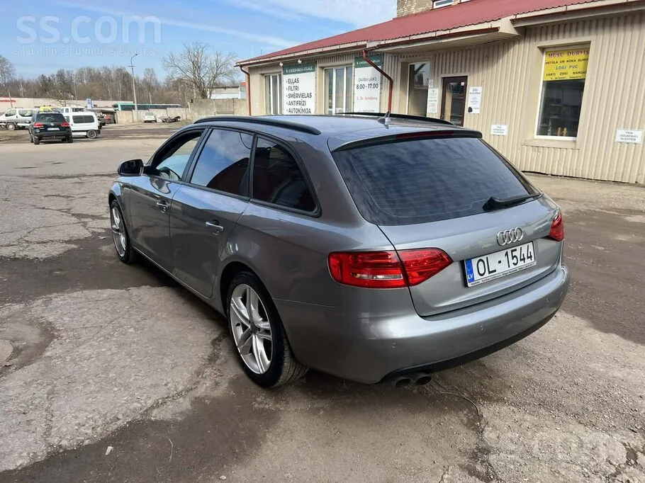Audi A4 2010 photo 3