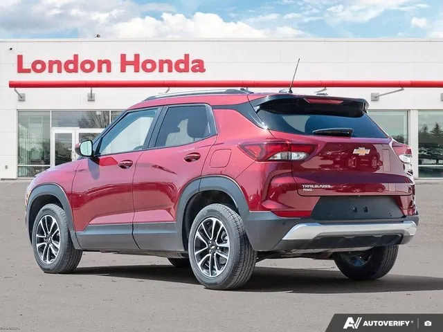 Chevrolet Trailblazer 2024 photo 3