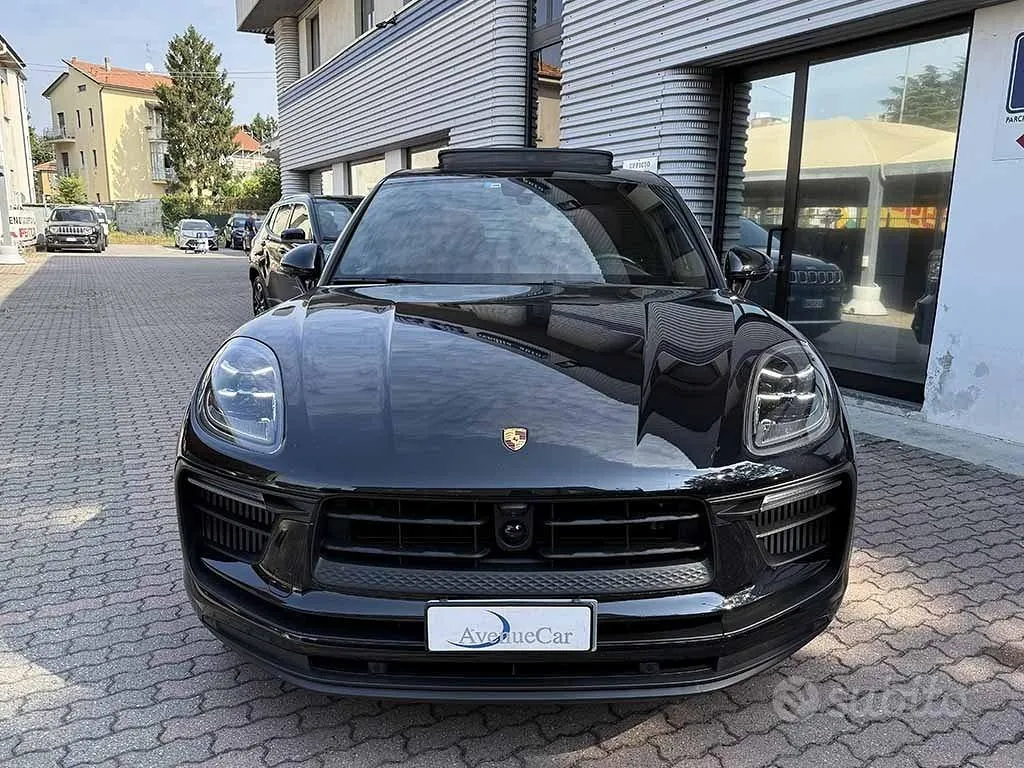 Porsche Macan 2024 photo 2