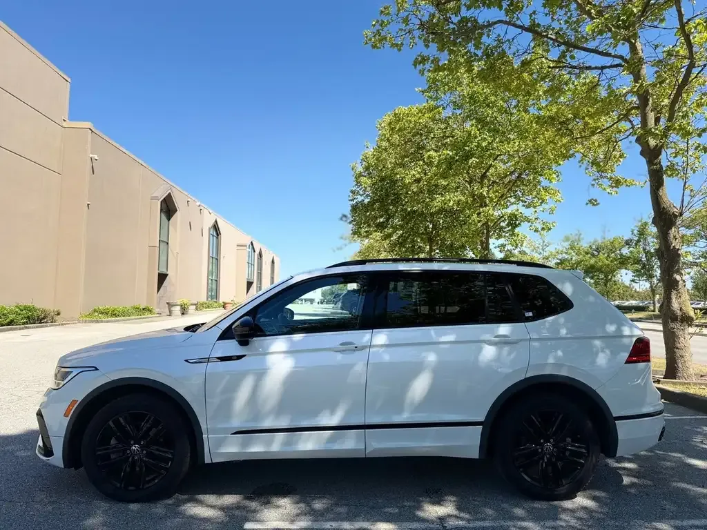 Volkswagen Tiguan 2022 photo 2