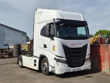 Iveco 440S51