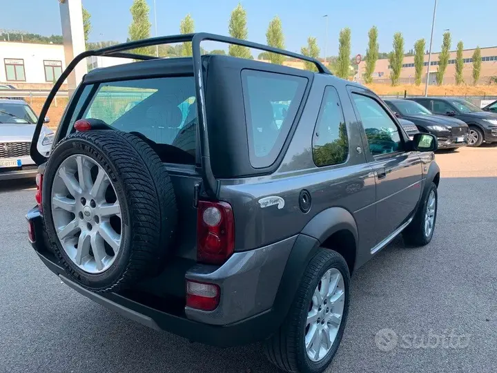 Land Rover Freelander 2006 photo 4