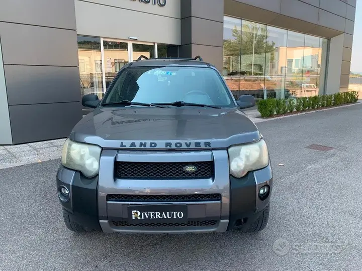 Land Rover Freelander 2006 photo 2