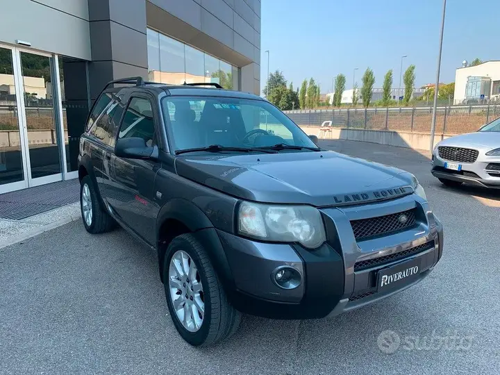 Land Rover Freelander 2006 photo 3