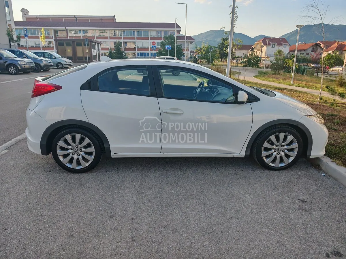 Honda Civic 2013 photo 5