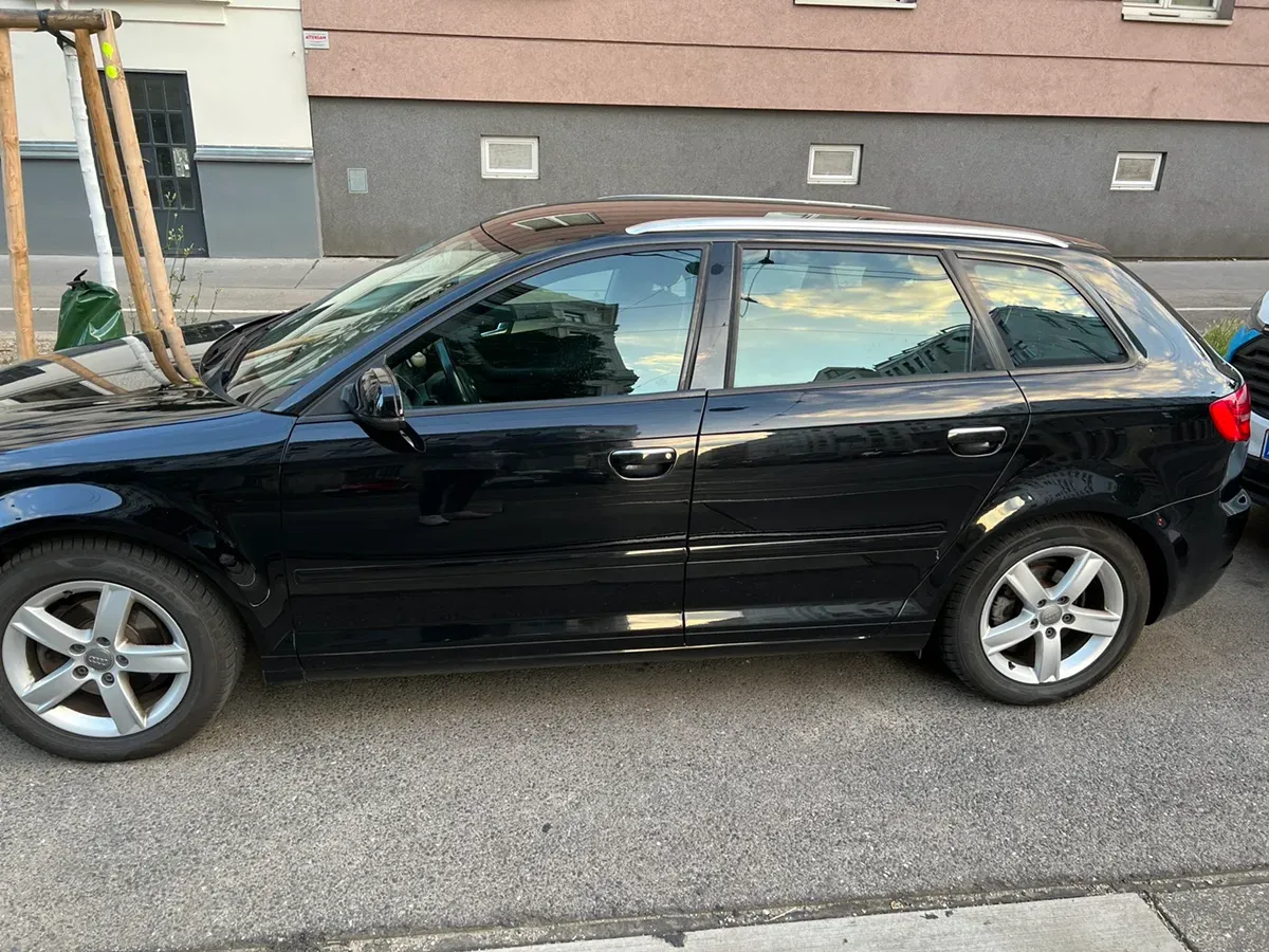 Audi A3 2011 photo 2