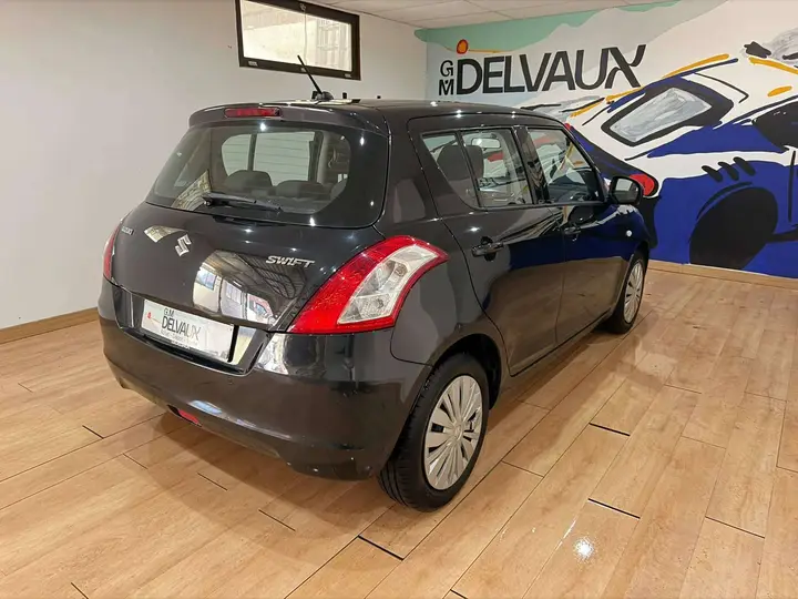 Suzuki Swift 2016 photo 3