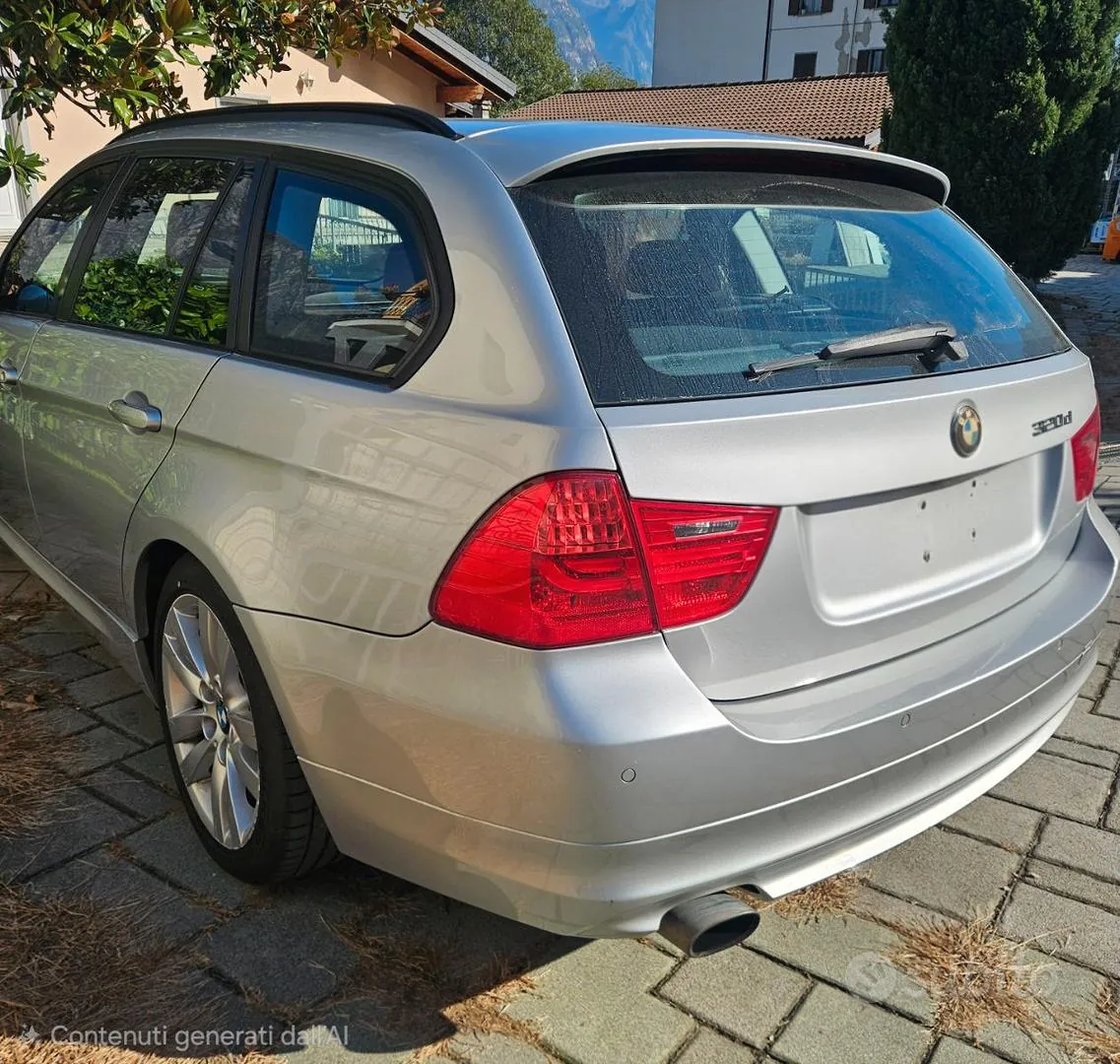 BMW 320D Touring 2010 photo 3
