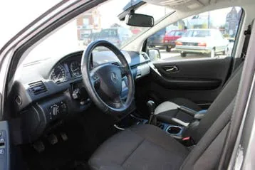 Mercedes-Benz Aklasse 2011 photo 3