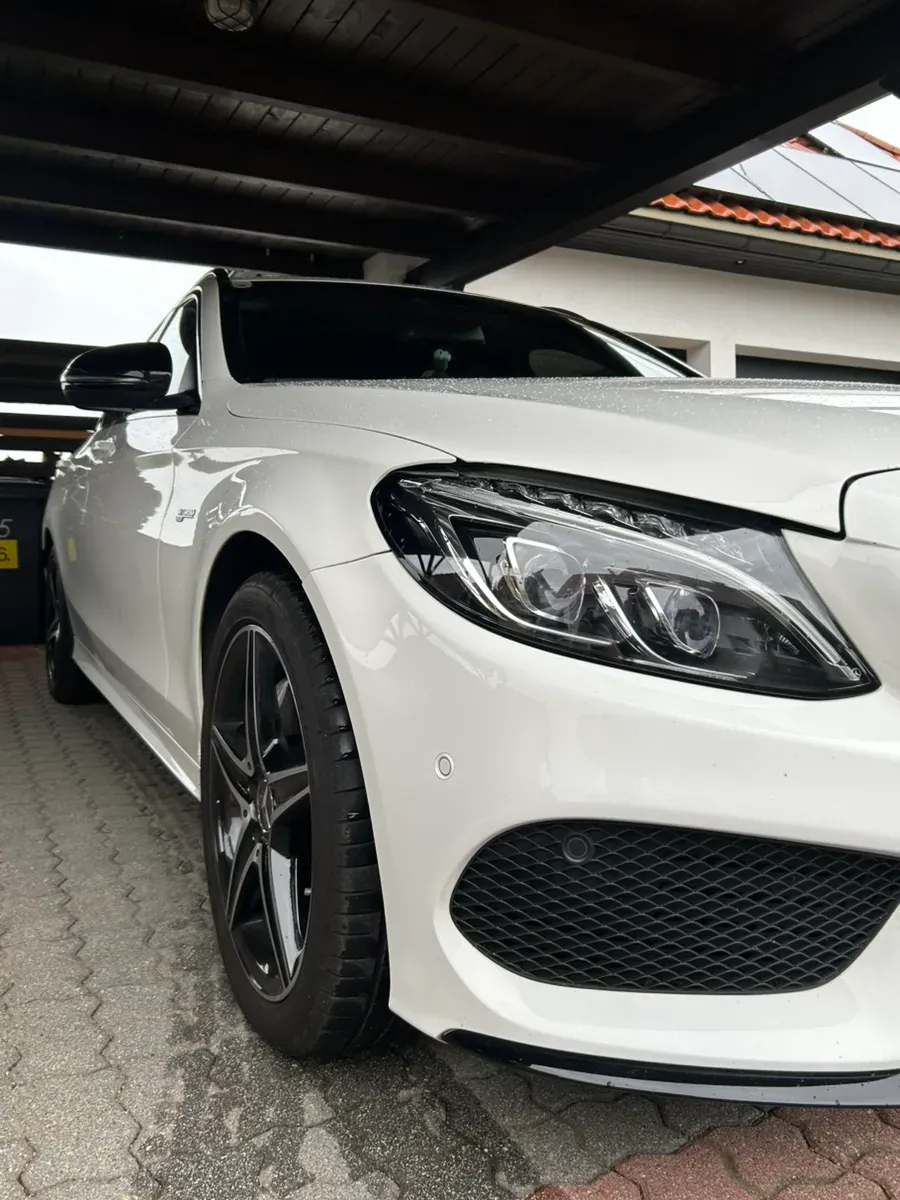 Mercedes-Benz C-Class 2018 photo 2