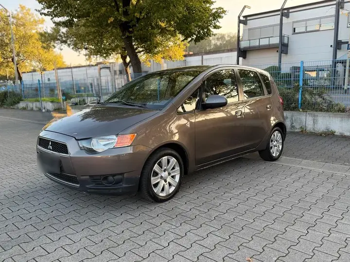 Mitsubishi Colt
