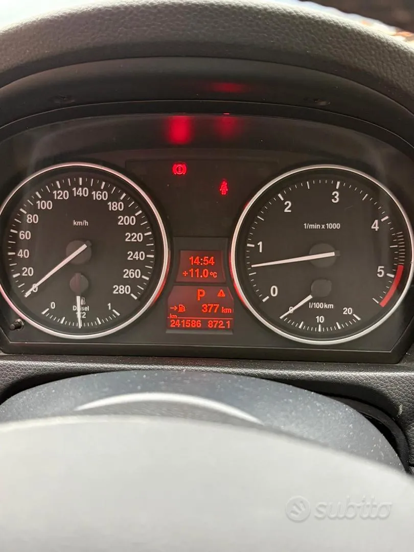 BMW 325D 2011 photo 4
