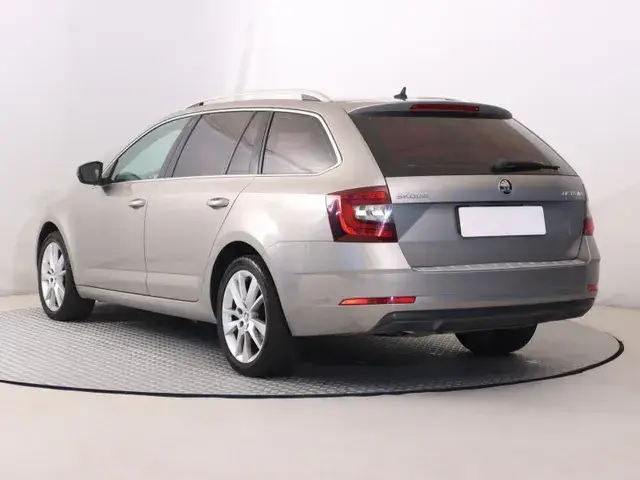 Skoda Octavia Combi 2017 photo 3