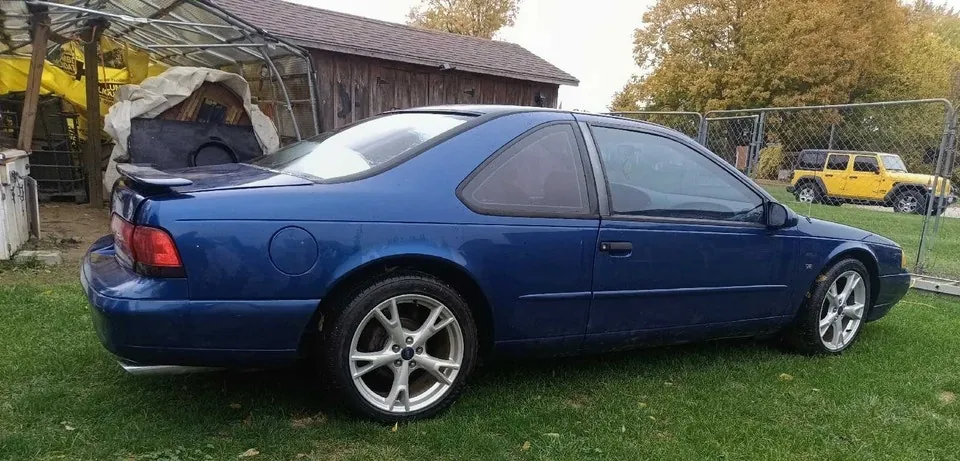 Ford Thunderbird 1995 photo 3