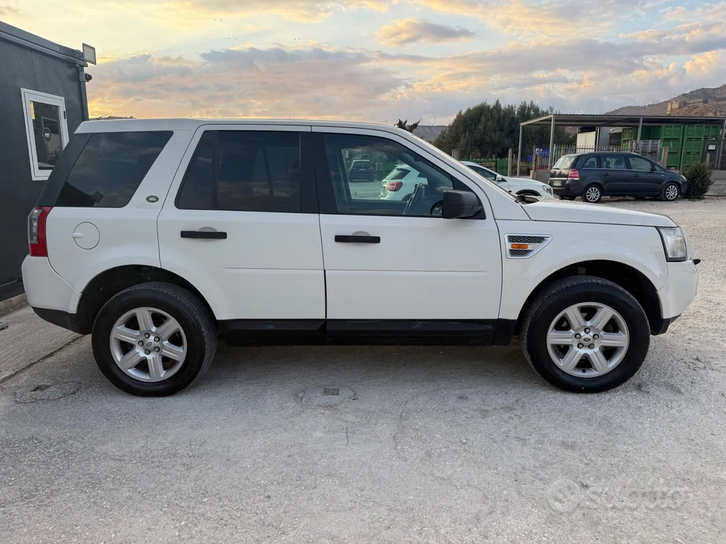Land Rover Freelander 2008 photo 4