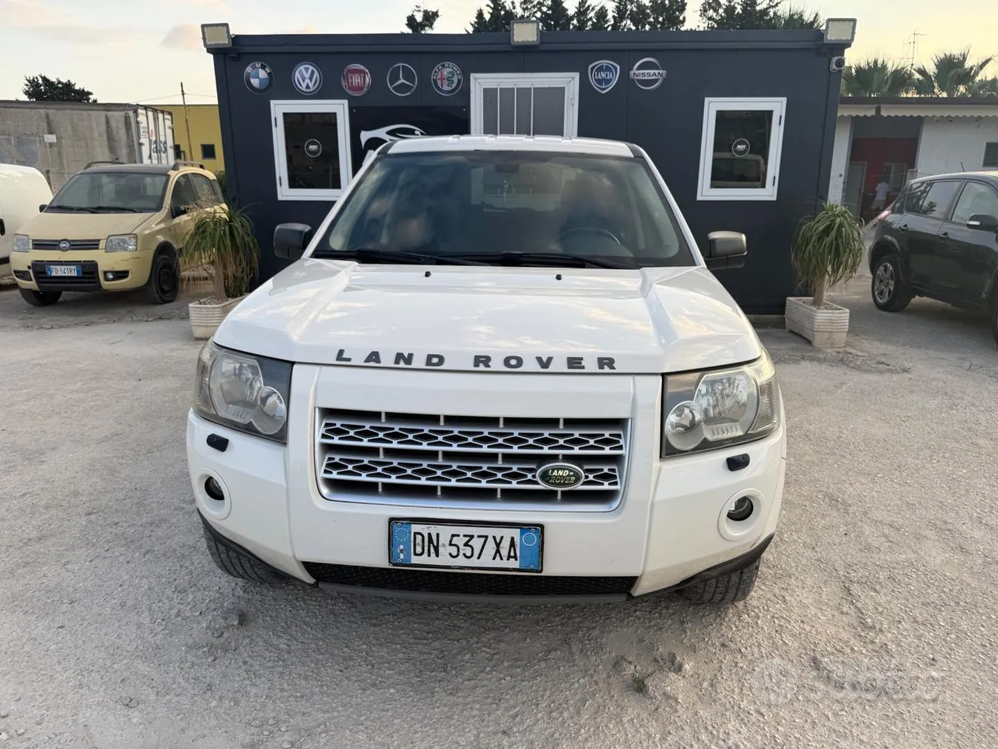 Land Rover Freelander 2008 photo 2