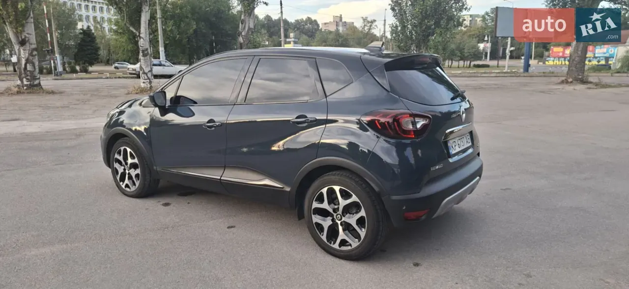 Renault Captur 2018 photo 2