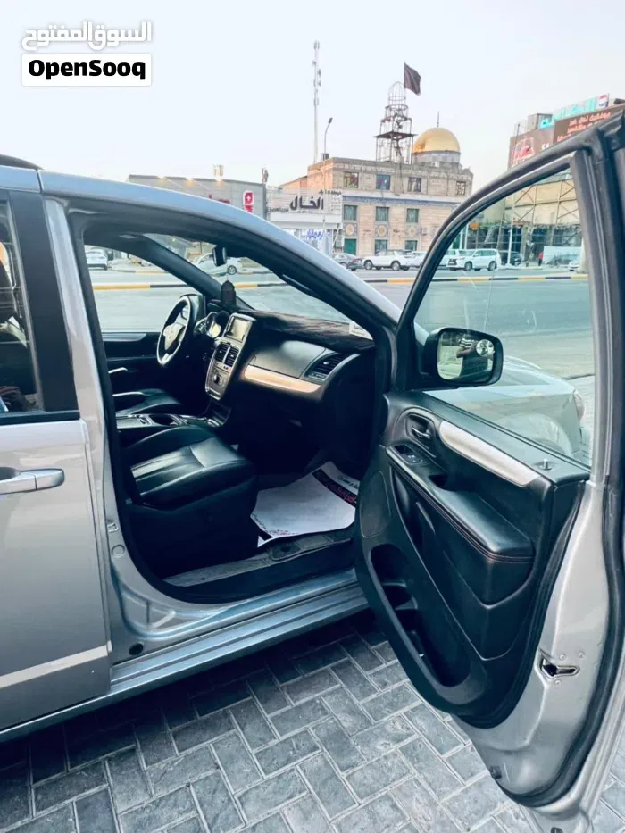 Dodge Caravan 2019 photo 3