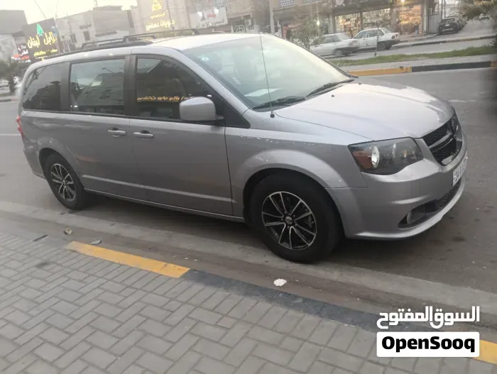 Dodge Caravan 2019 photo 2