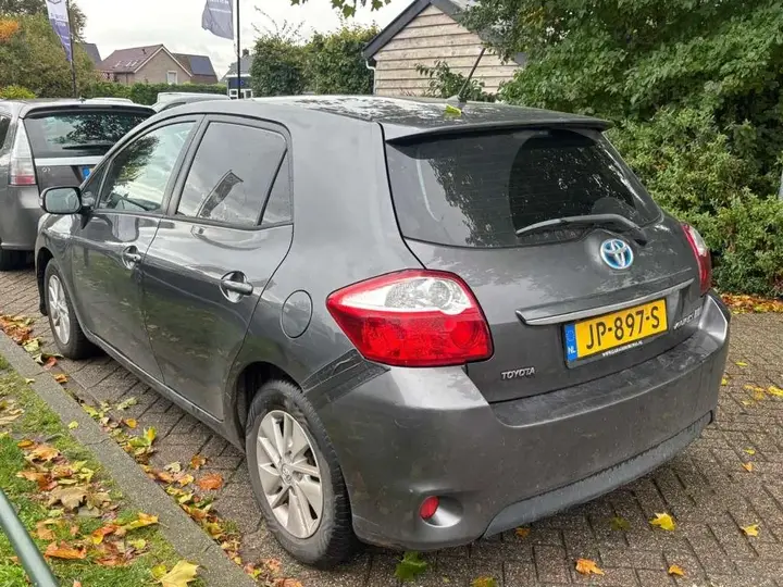 Toyota Auris 2012 photo 3