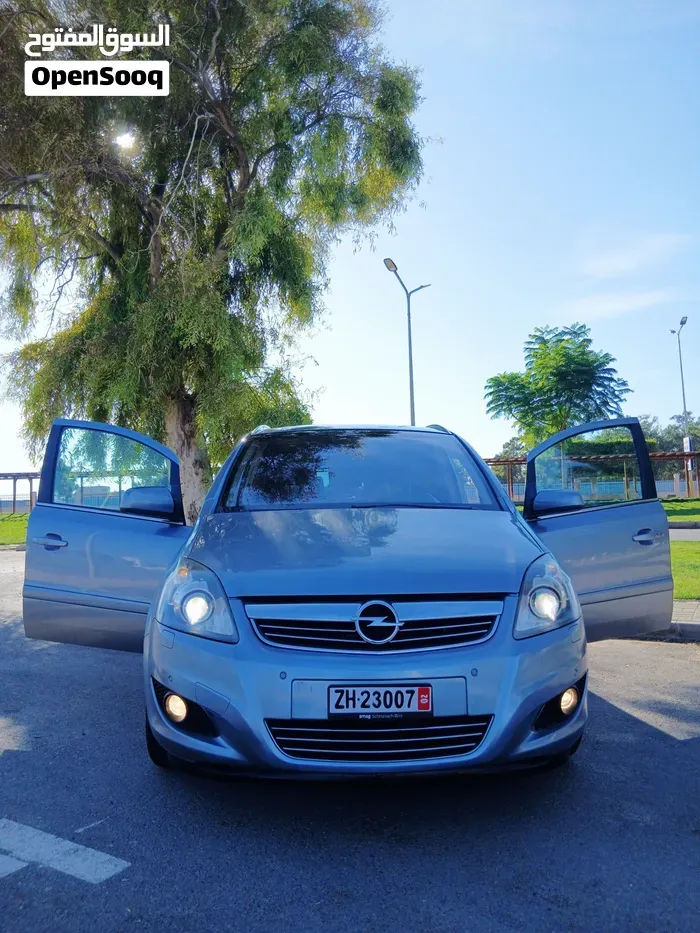 Opel Zafira 2011 photo 3