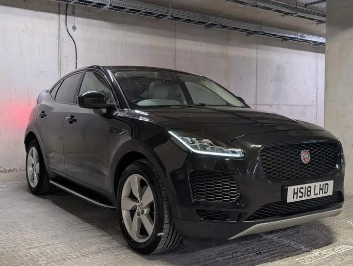 Jaguar E-Pace 2018 photo 3