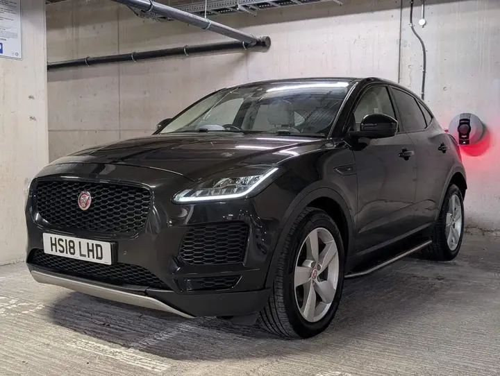 Jaguar E-Pace 2018 photo 2