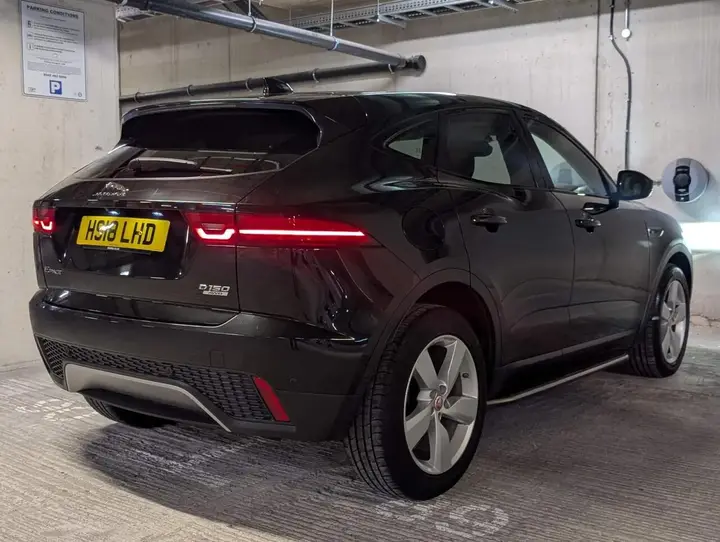 Jaguar E-Pace 2018 photo 5