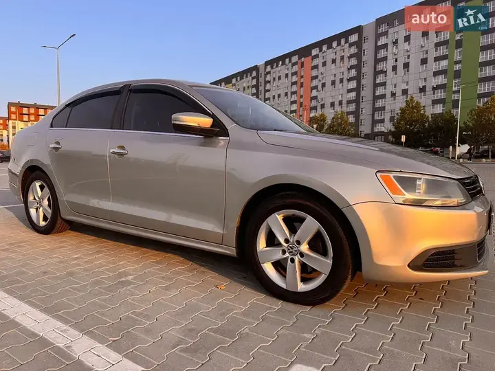 Volkswagen Jetta 2013 photo 4