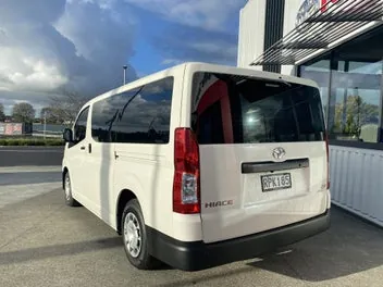 Toyota Hiace 2026 photo 5