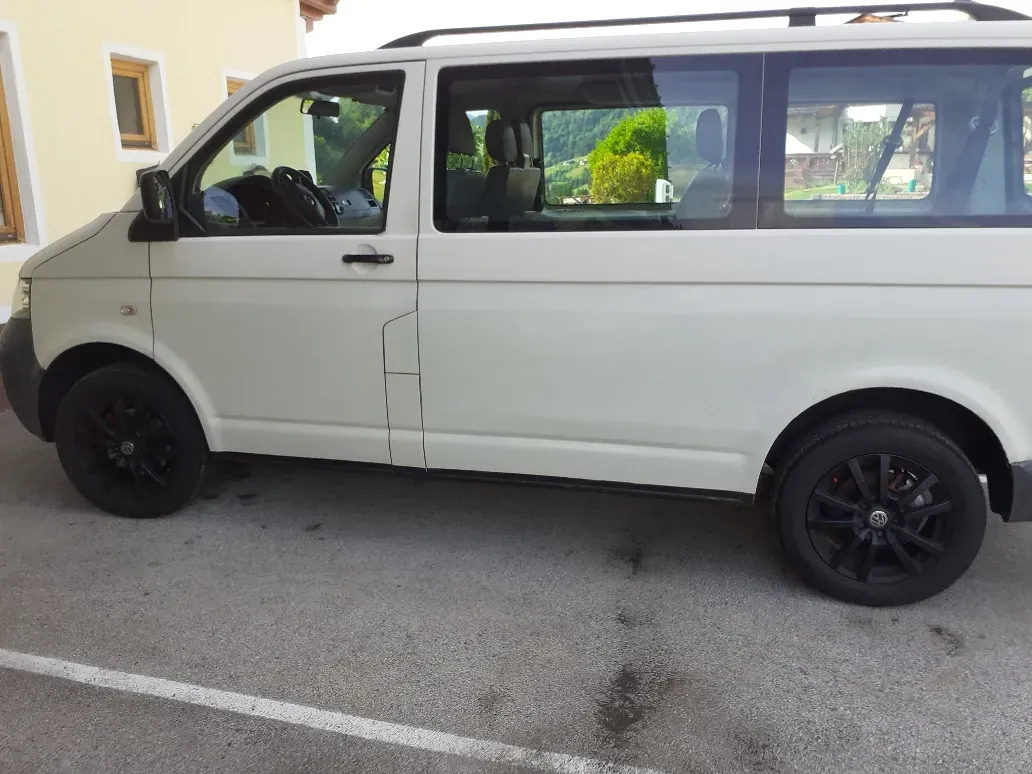 Volkswagen T5 2008 photo 3