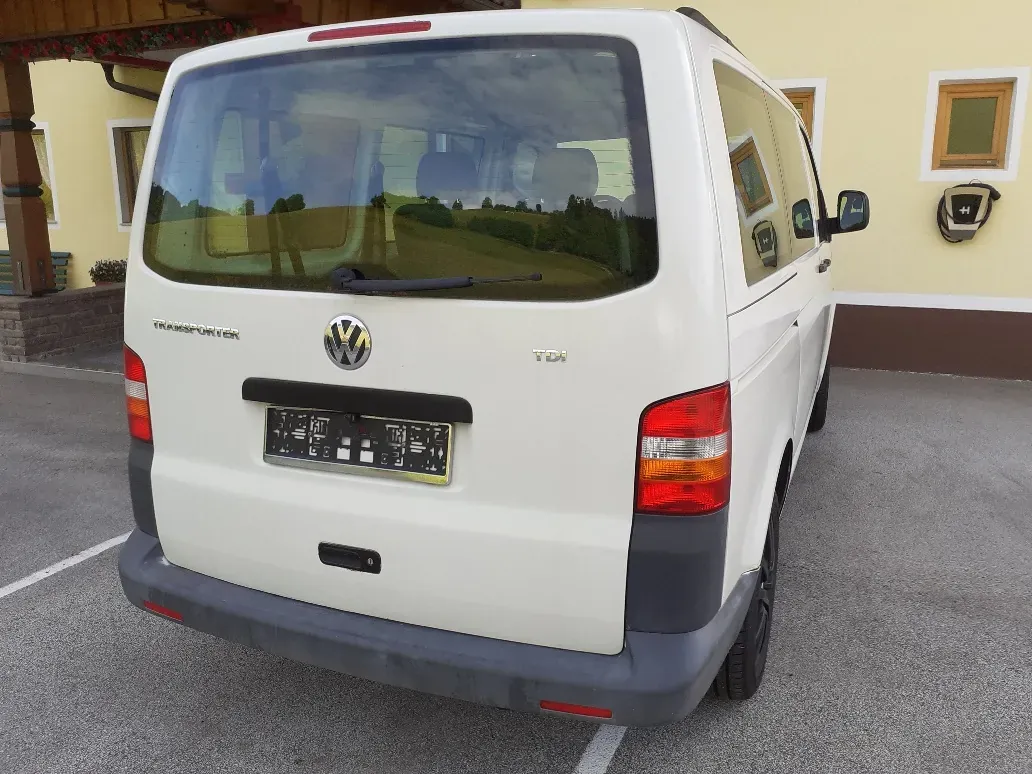 Volkswagen T5 2008 photo 2