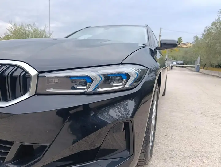 BMW 318I 2024 photo 5