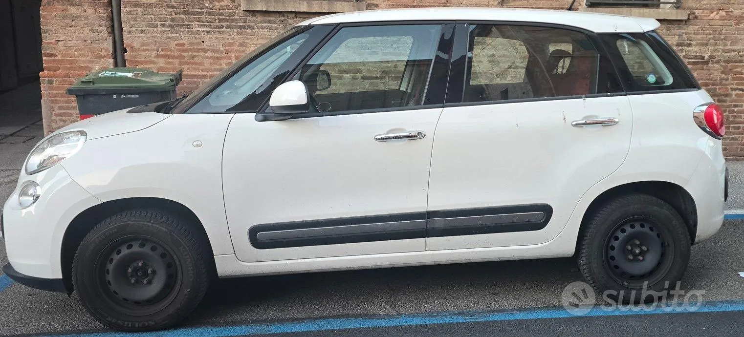 Fiat 500L 2014 photo 2