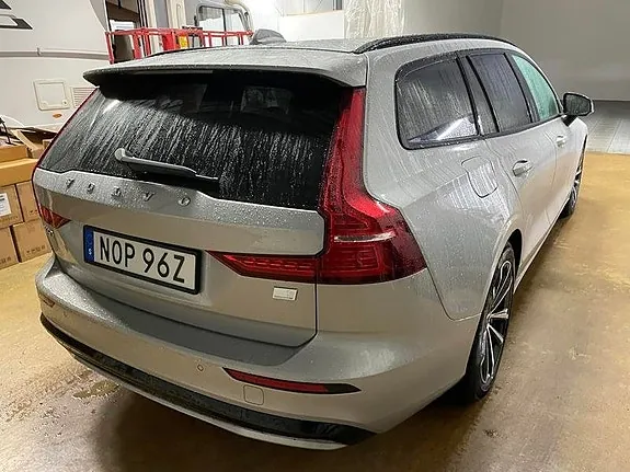 Volvo V60 2023 photo 3
