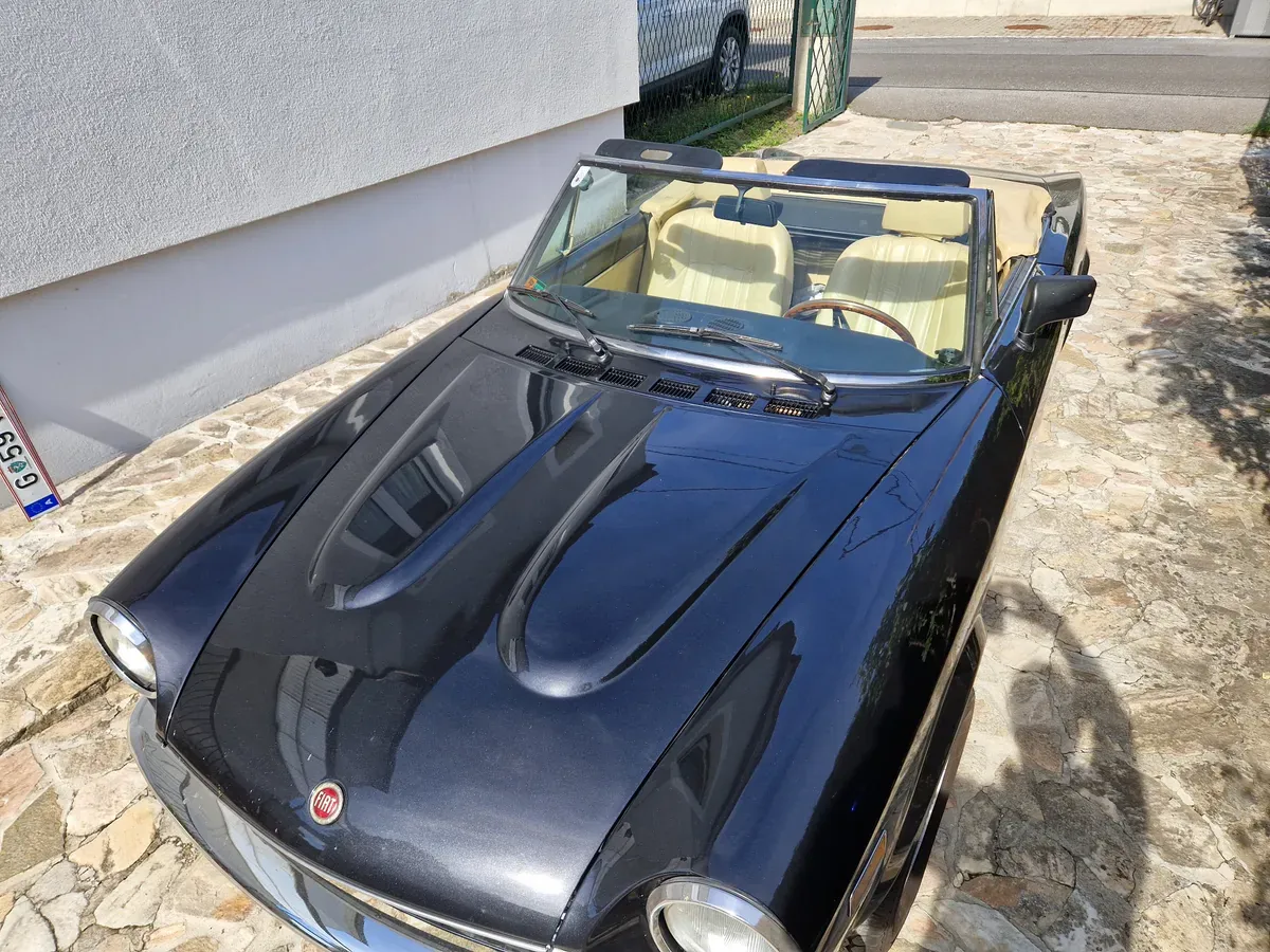 Fiat 124 Spider 1981 photo 2