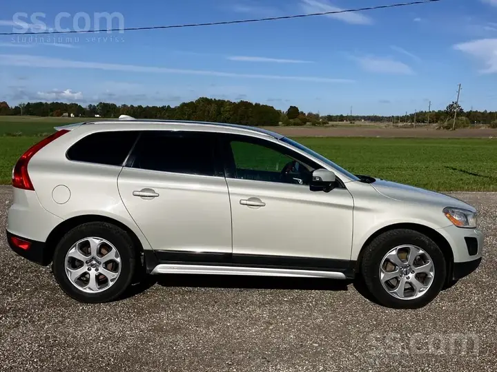 Volvo Xc60 2010 photo 2